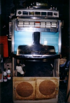 Restauration d'un jukebox : Rock-Ola tempo 1. Caisse